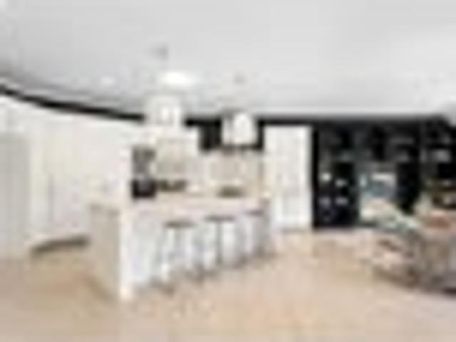 House for sale in Henderson, Henderson-Massey
