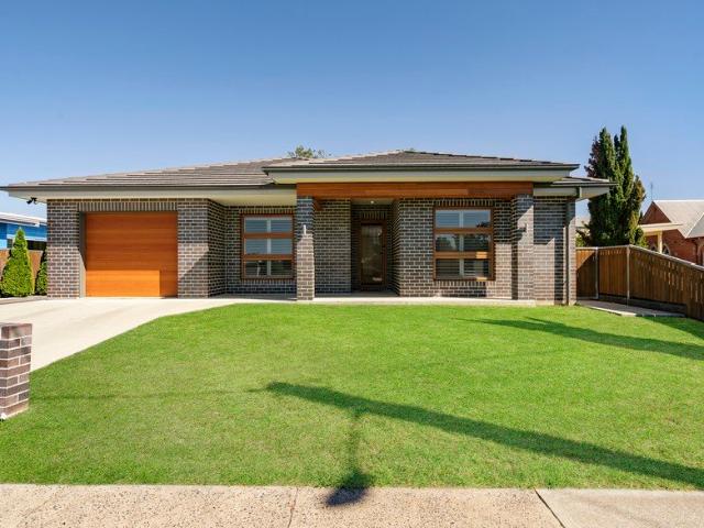 Duplex for sale in Inverell, New South Wales