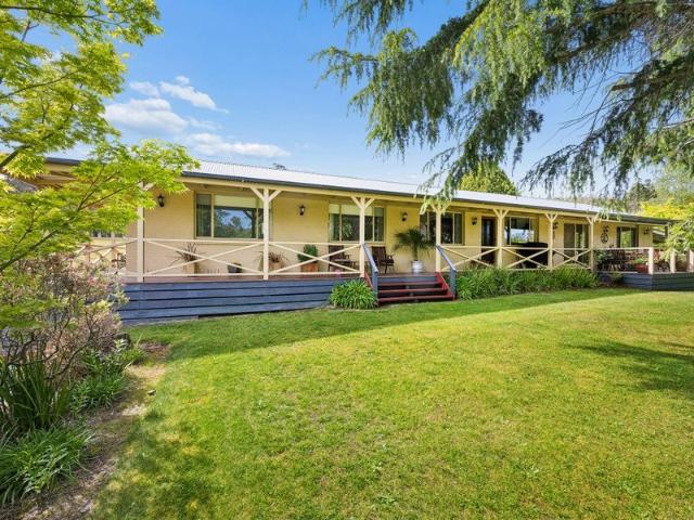 Cottage for sale in Narbethong, Shire of Murrindindi