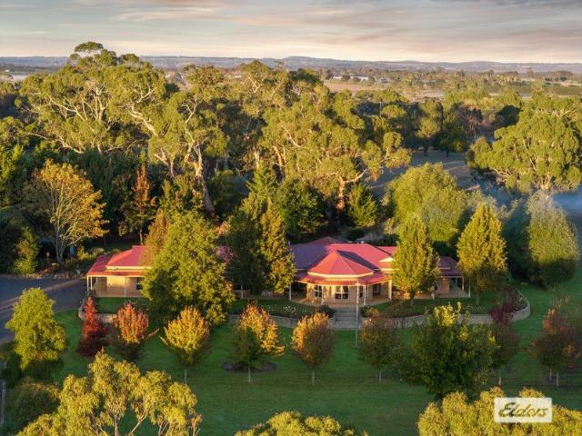 Cottage for sale in Kyneton, Victoria