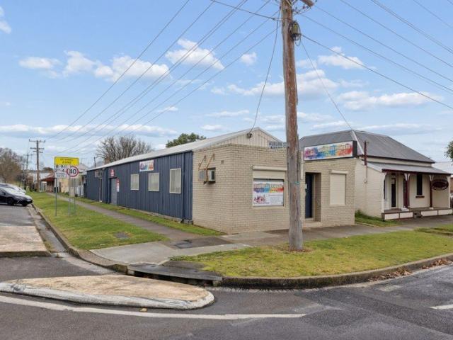 House for sale in Brisbane Grove, New South Wales