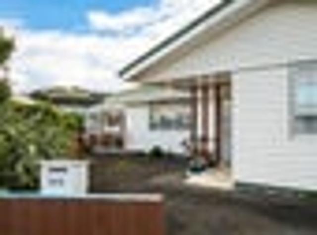 House for sale in Otakou