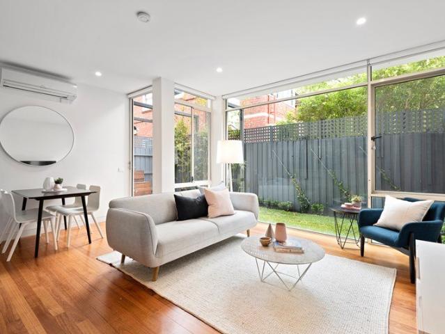 Townhouse for rent in St Kilda East, Melbourne