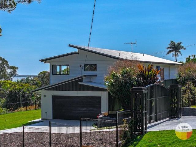 Cottage for sale in Russell Island, Queensland