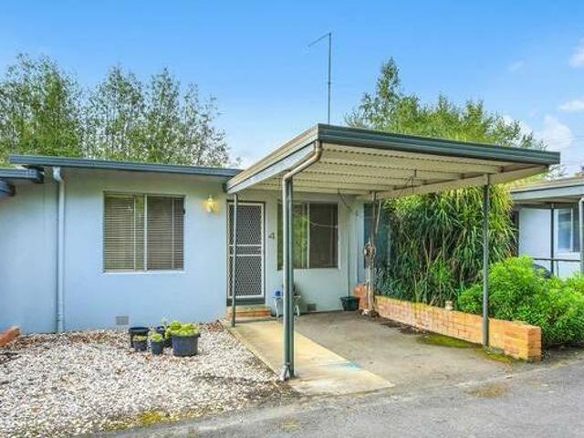 House for sale in Victoria