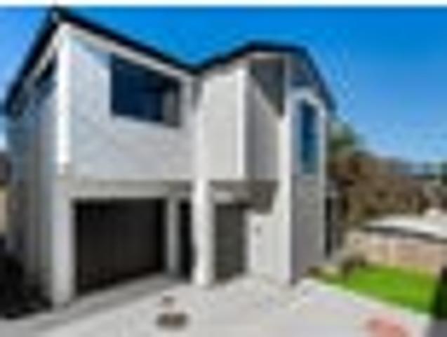 House for sale in Wairau Valley