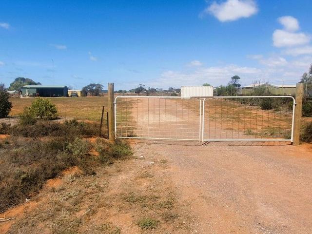 Land for sale in Mullaquana, South Australia