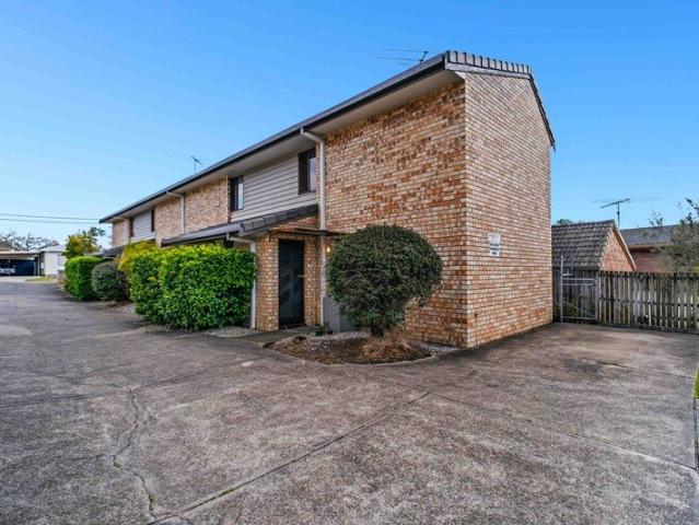 Townhouse for sale in Toombul, Queensland