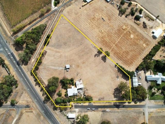 Land for sale in Comaum, South Australia