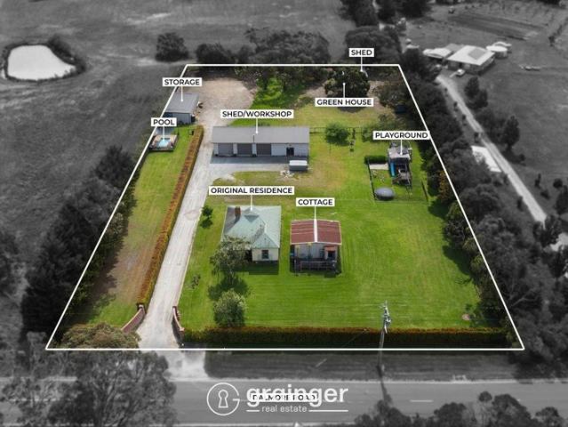 Cottage for sale in Camerons Creek, Victoria