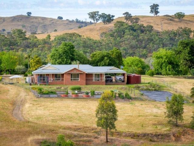 Cottage for sale in Huon Creek, Victoria