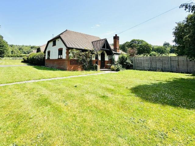 House for rent in Mickleham, Mole Valley
