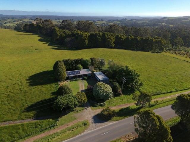 Cottage for sale in Beech Forest, Victoria