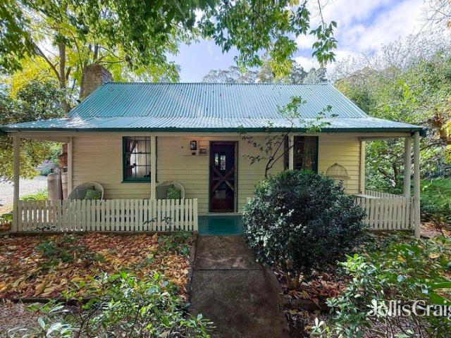 House for sale in Victoria