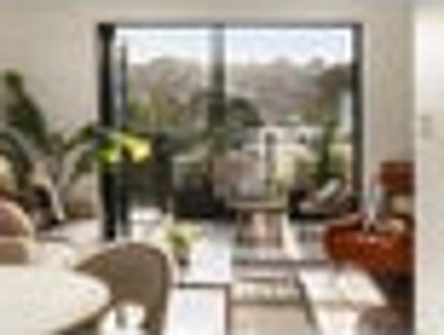 Townhouse for sale in Paremoremo