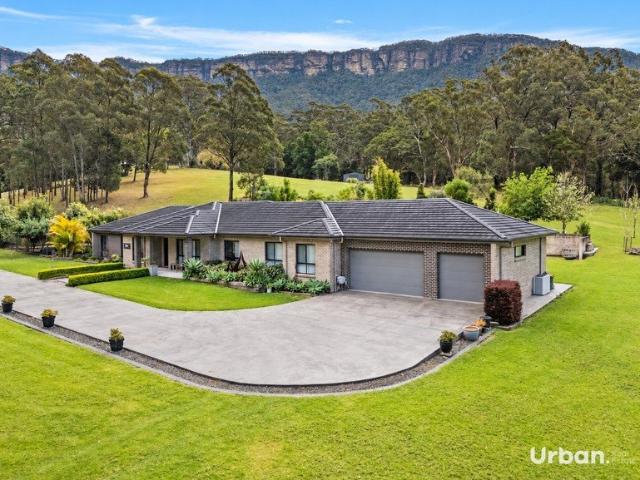 Cottage for sale in Marshall Mount, Wollongong City Council