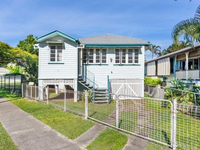 House for sale in Shorncliffe House for sale in Shorncliffe