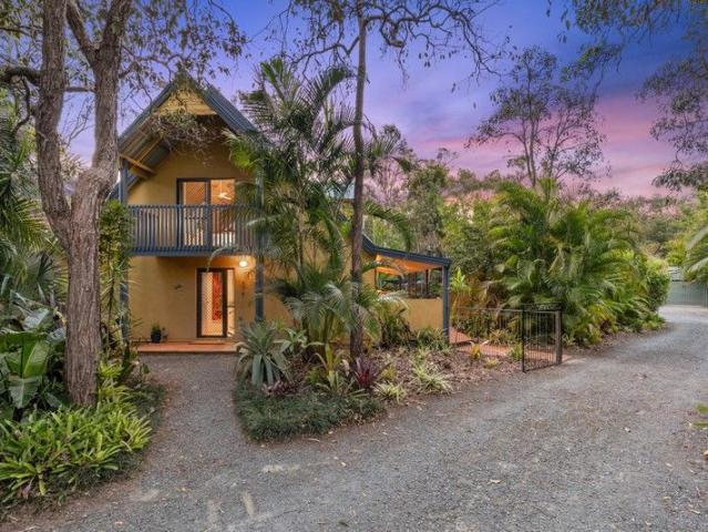 Cottage for sale in Toombul, Queensland