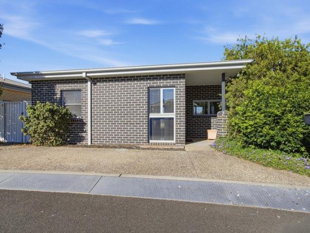 Townhouse for sale in Traralgon, Victoria
