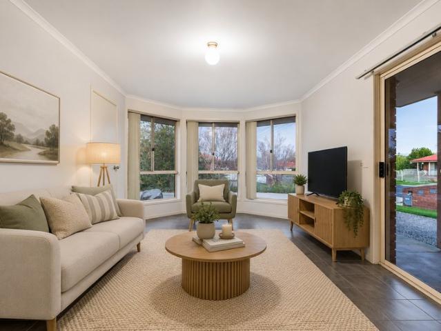 Townhouse for sale in West Wodonga, Victoria