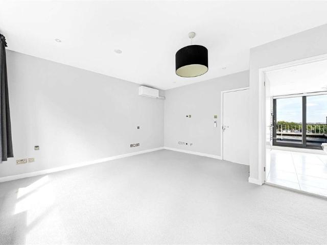 Townhouse for rent in Chalk Farm, Primrose Hill