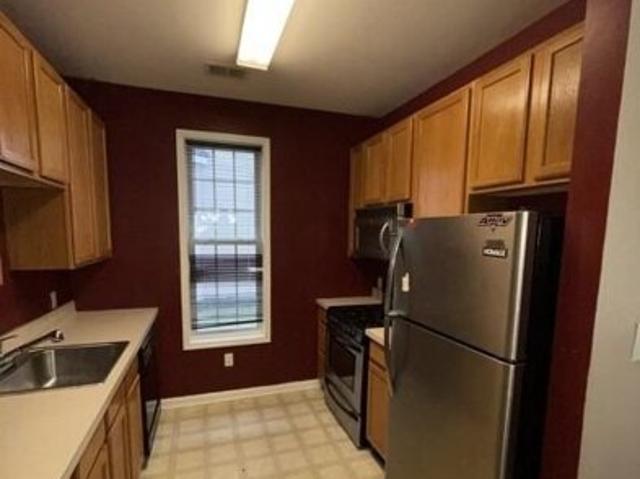 Apartment for sale in Chesterfield Apartment for sale in Chesterfield