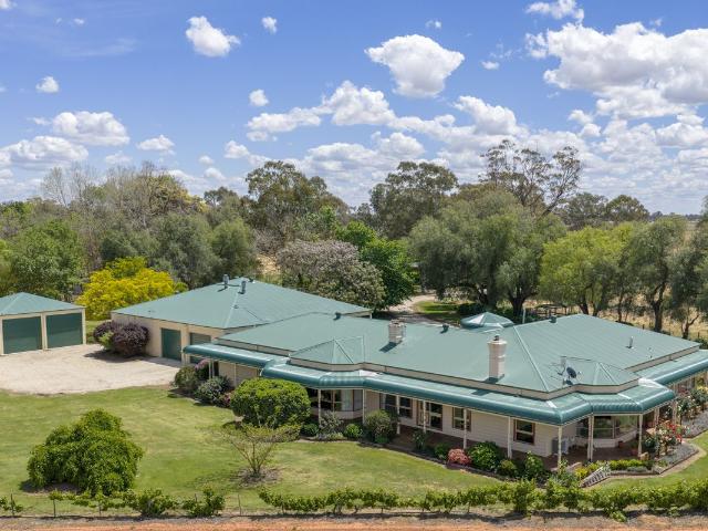 Cottage for sale in Coomboona, Victoria