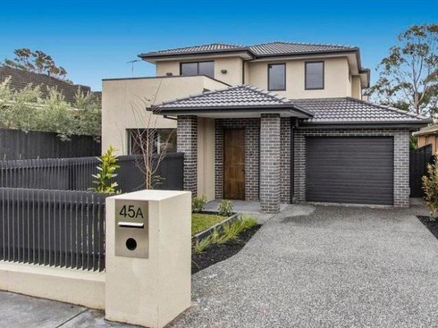 Townhouse for sale in Malvern East, Melbourne
