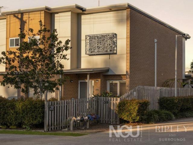Townhouse for sale in Toombul, Queensland