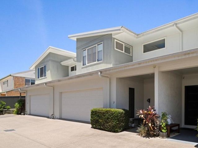 Apartment for sale in Kings Creek, Queensland