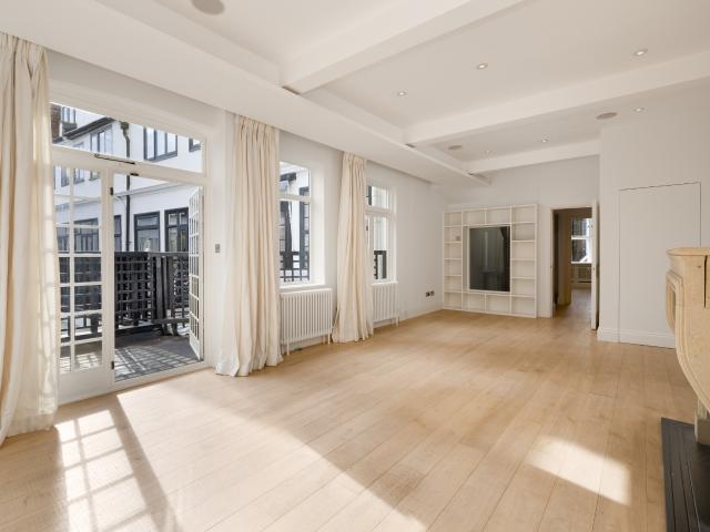 House for rent in Royal Borough of Kensington and Chelsea, Greater London