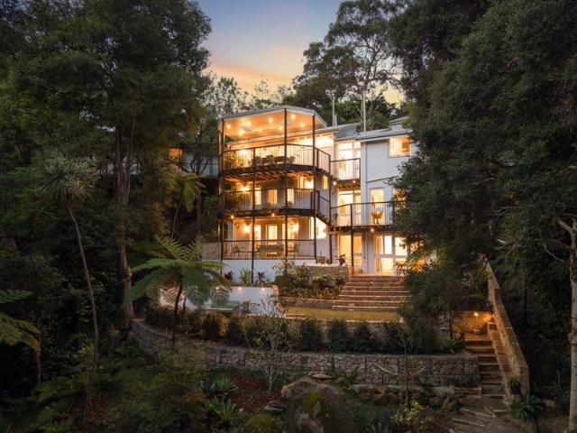 House for sale in Lower North Shore, Sydney
