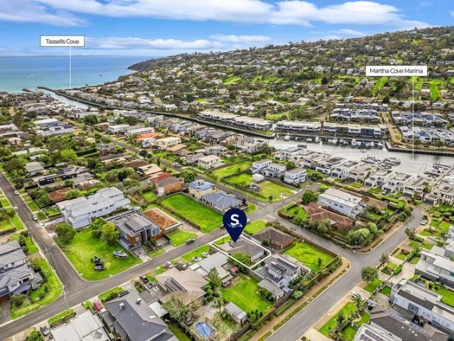 House for sale in Safety Beach, Melbourne