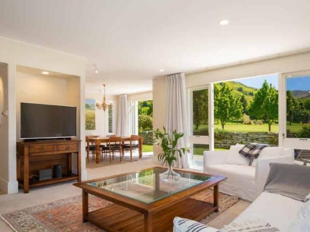 House for rent in Otakou