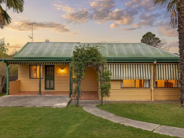 House for sale in Queanbeyan