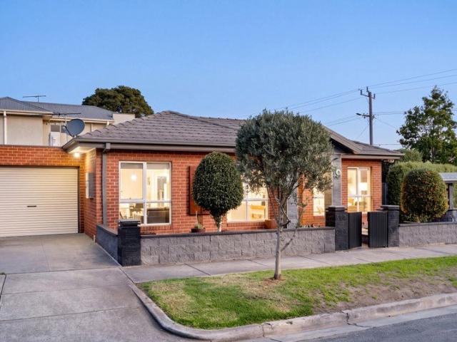 Apartment for sale in Brooklyn, Melbourne