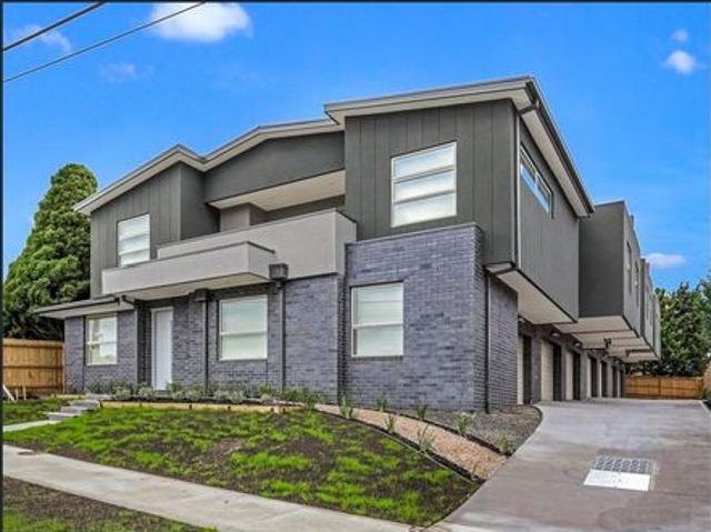 Townhouse for rent in Camerons Creek, Victoria