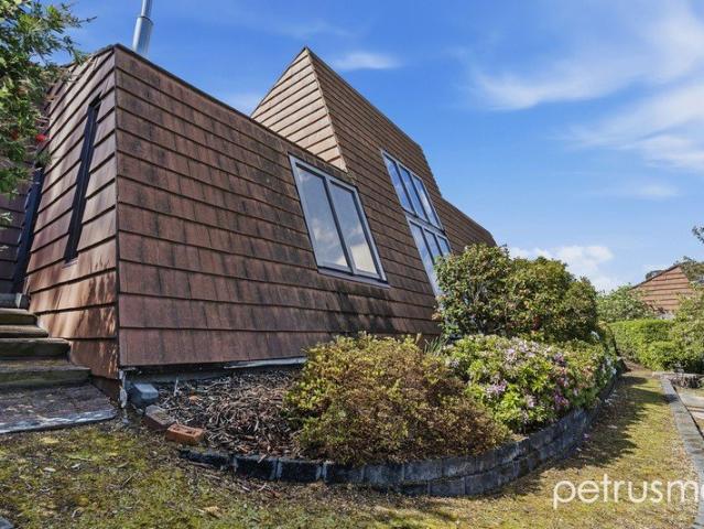 House for sale in Lindisfarne, Hobart