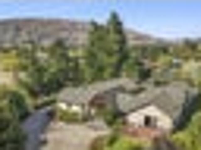 House for sale in Otakou