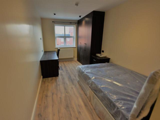Apartment for rent in Hyde Park, West Yorkshire