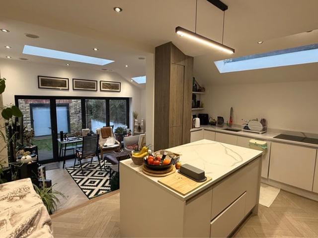 House for rent in Harlesden, Greater London