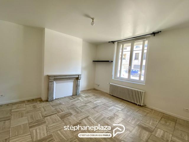 Studio location à Rouen, Boos