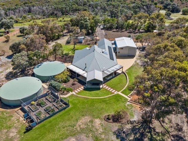 Cottage for sale in Burnside, Western Australia