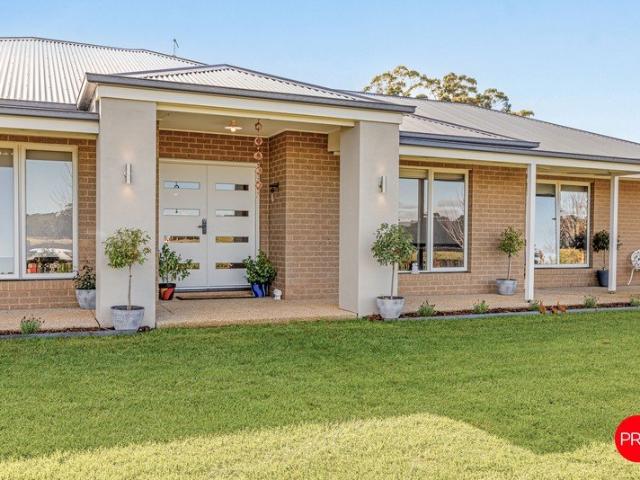 House for sale in Glenlyon, Victoria