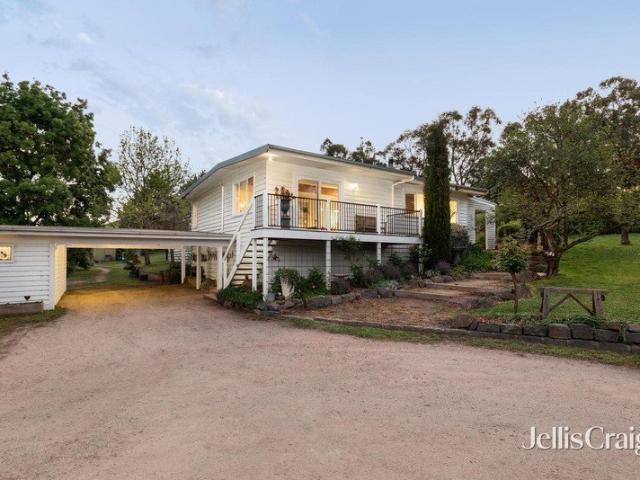 House for sale in Arthurs Creek, Melbourne
