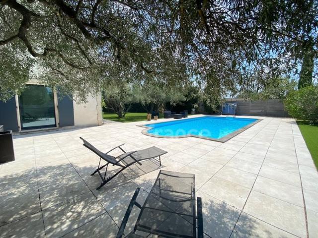 Maison vente à Nîmes, Saint-maximin