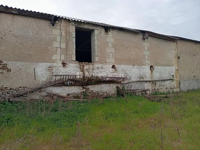 Terrain vente à Châtellerault, Lencloître