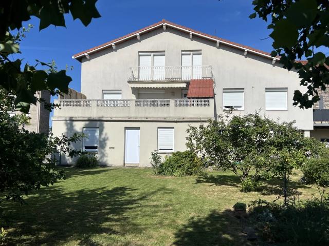 Maison vente à Saint-Étienne, Auvergne-Rhône-Alpes