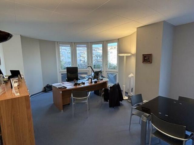 Büro mieten in Nyon, Waadt