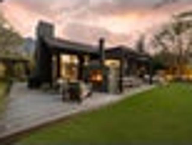 House for sale in Otakou